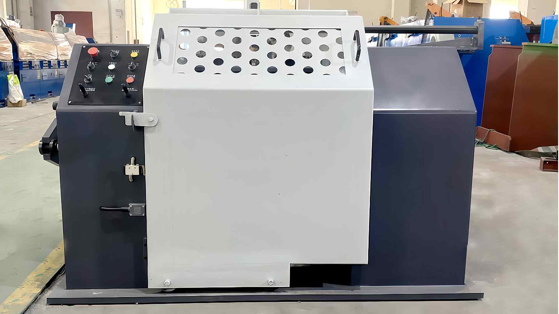 In che modo un Quick Pay-Off Rack aiuta a migliorare il flusso di lavoro e a ridurre i tempi di inattività nei processi di produzione ad alto volume?